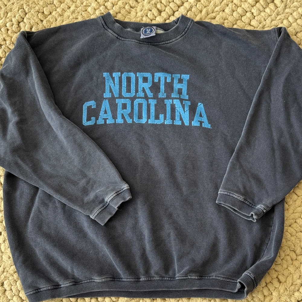Vintage North Carolina Men's Sweater - navy